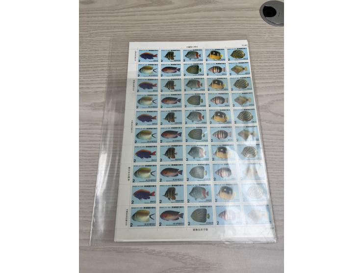 total face value around TWD$5,400, including many nice early sets. Please count and view in person.